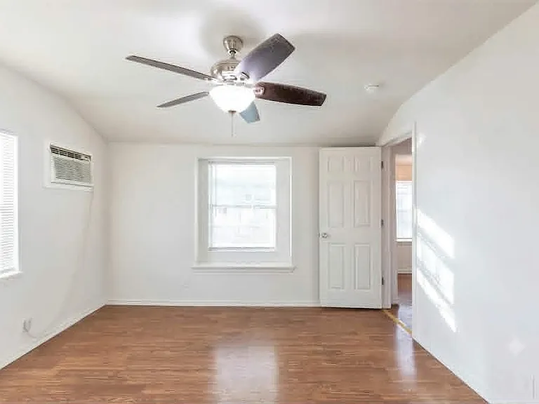 1201 Chestnut St — Photo 12