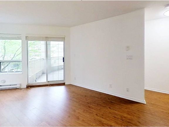 3rd image of 15268 105th Ave #305