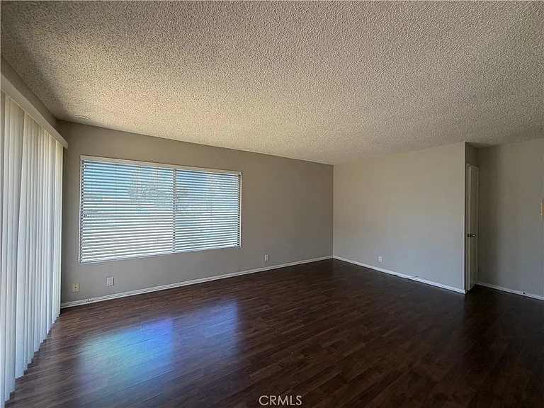 1145 N Barston Ave — Photo 6