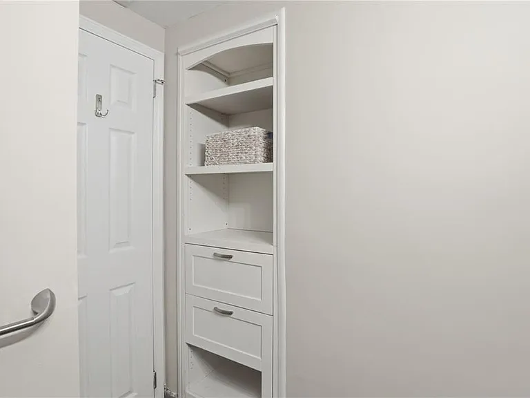 2285 Peachtree Rd NE #709 — Photo 26