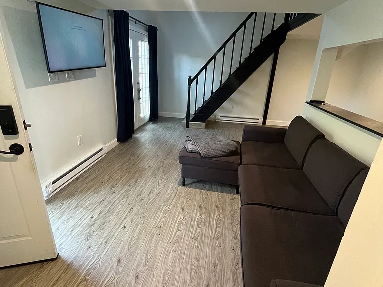 215 Wheeler St #3 — Photo 2