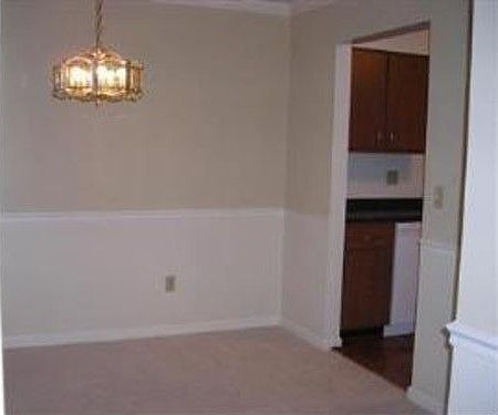 5th image of 9705 Bunker Hill Ln