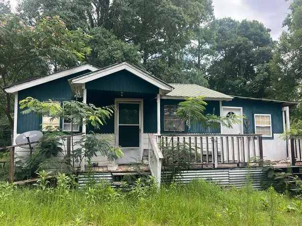 18223 Pine Lake Rd, Northport, AL 35475