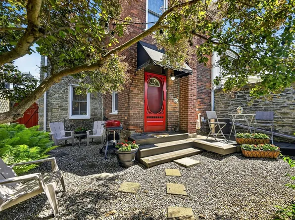 34 Water St W, Brockville, ON K6V 3L3