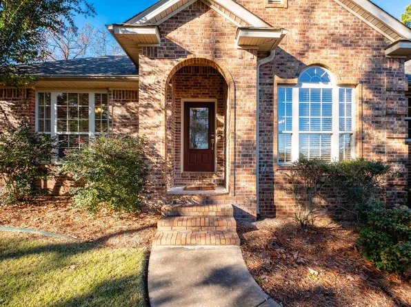 12 Harmony Ct, Maumelle, AR 72113