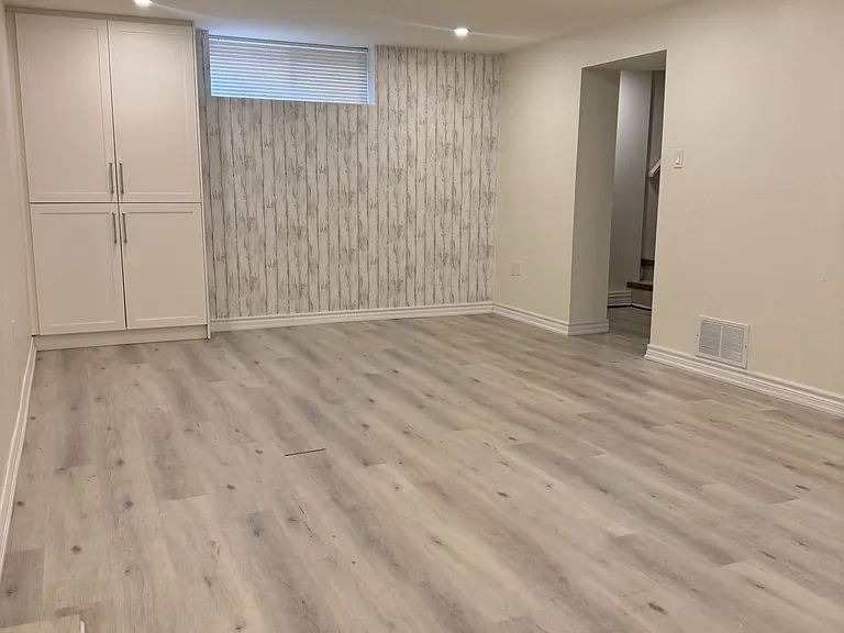 110 Gilroy Dr — Photo 18