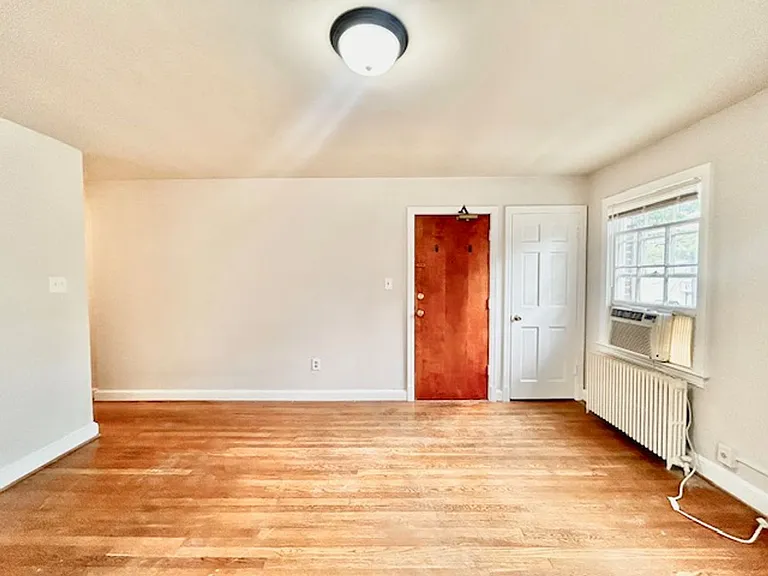 - 4534 Avondale Street — Photo 28