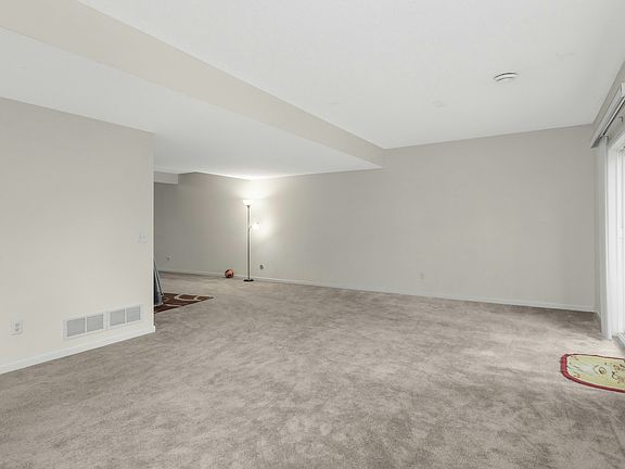 5th image of 4276 Bailey Lake Dr