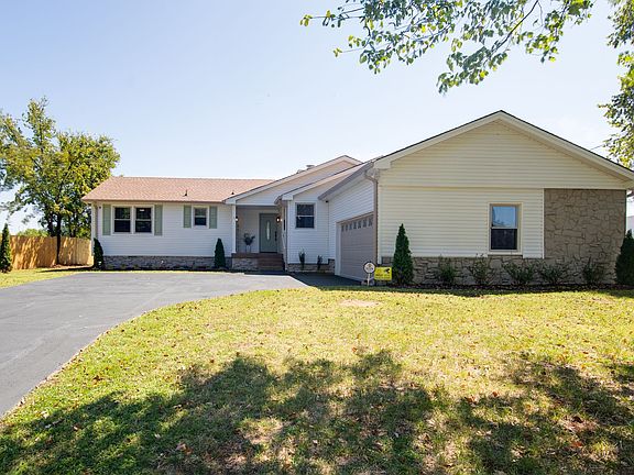 2nd image of 2937 Nautilus Dr