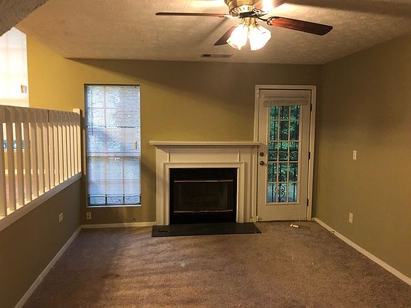 3rd image of 6670 Eastbriar Dr