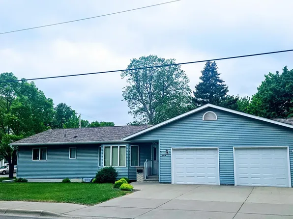 19 3rd Ave SW, Melrose, MN 56352