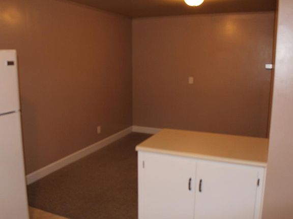 Dining Room - Breakfast Bar