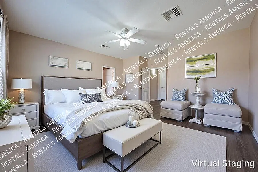 876 E Riviera Pl