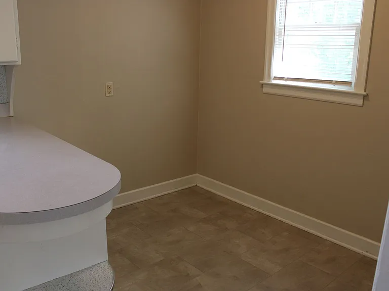 Thurston 812-814 — Photo 7