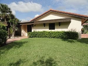 Home For Sale In Boca Lago