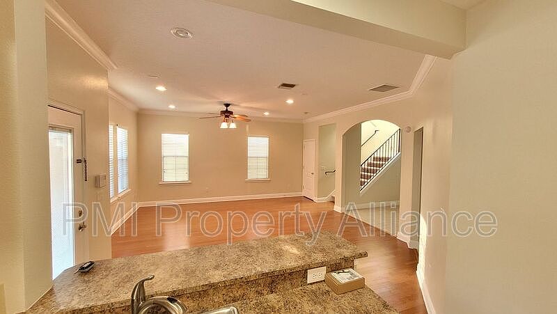 1st image of 830 Ellwood Ave