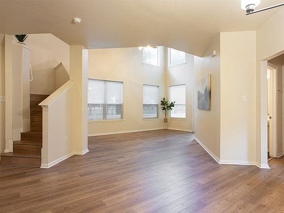 2nd image of 10201 Franklin Dr