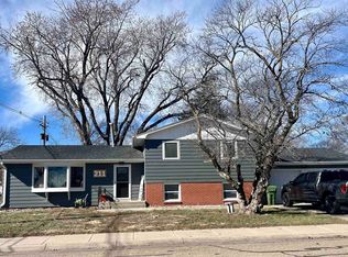 211 N Newell Ave, Minden, NE 68959