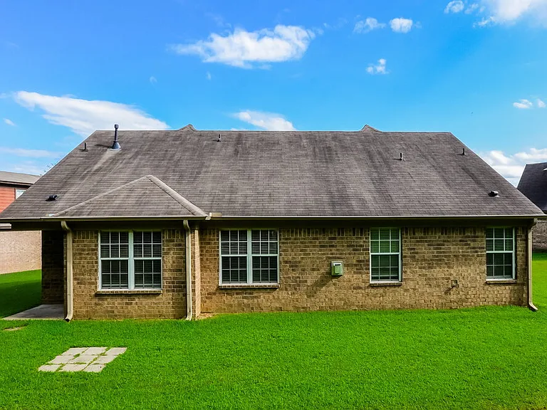 5714 Kingsman Dr — Photo 17