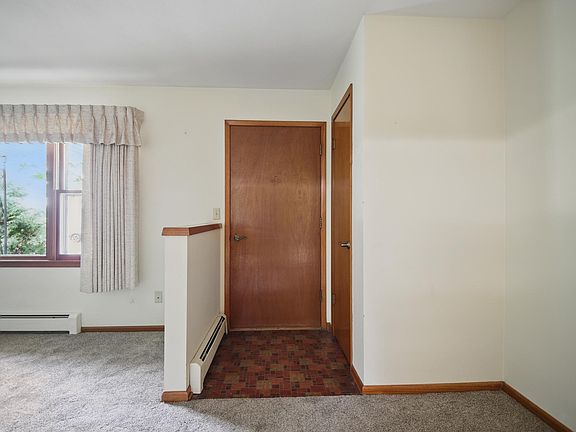 3rd image of 130 17th St NE