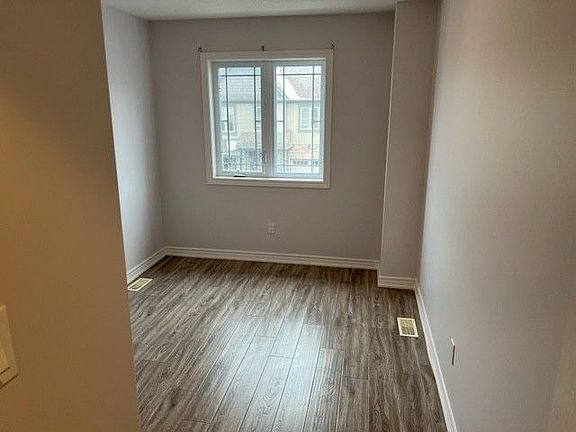 3rd image of 124 Parkinson Cres #66