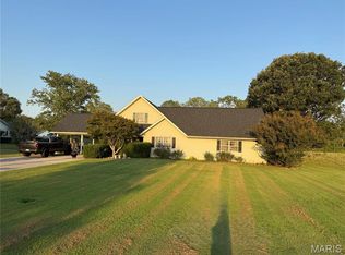 202 Larue Ln, Sikeston, MO 63801
