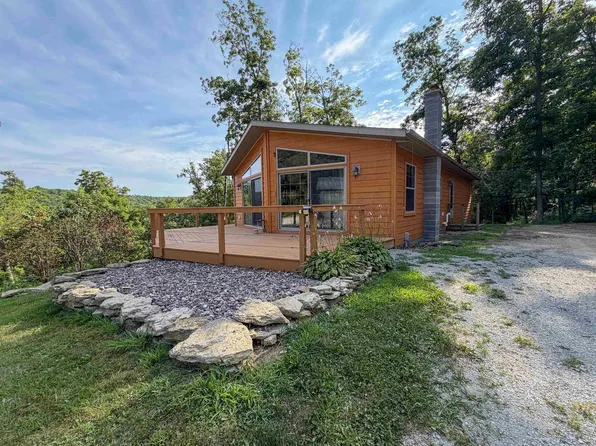 5382 Stenner Hill Rd, Boscobel, WI 53805