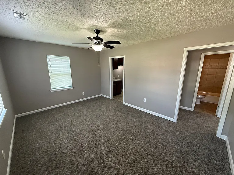 1654 Silver St — Photo 7
