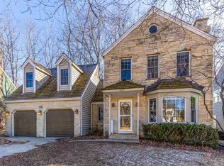 4681 Kings Way N, Gurnee, IL 60031