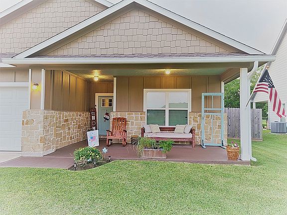 2nd image of 406 Wellshire Dr