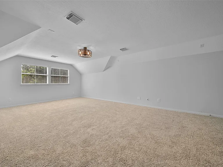 14 Beauty Bower Pl — Photo 33