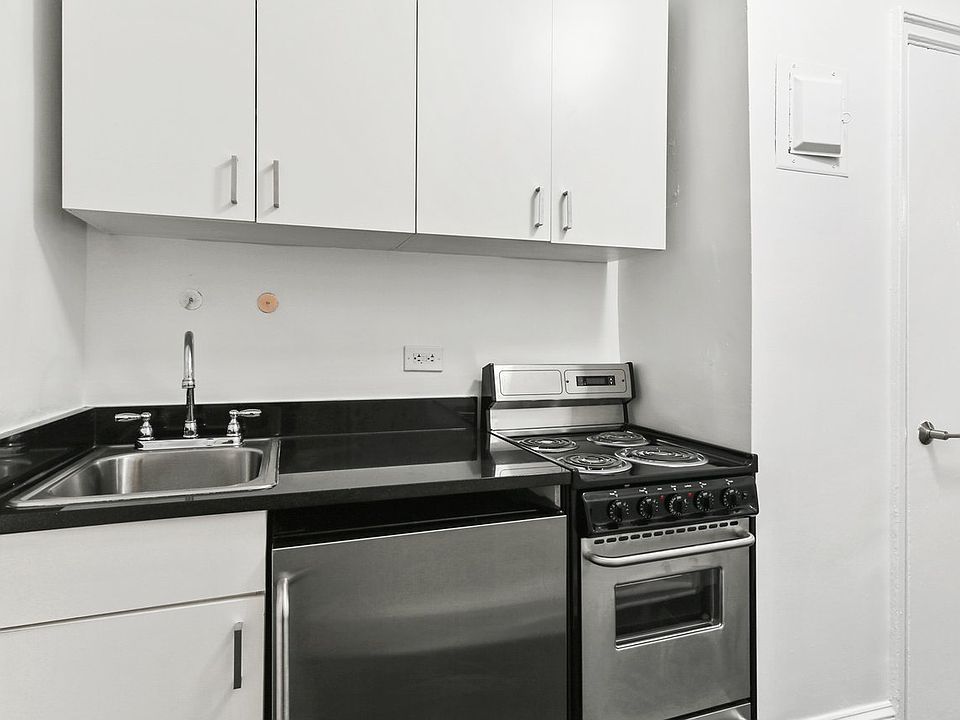 1st image of 307 E 44th St APT 510