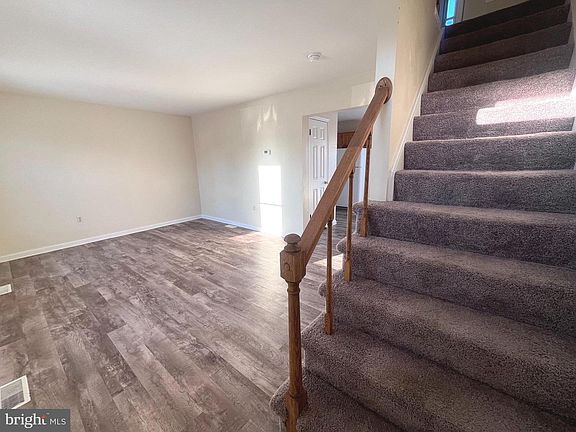 5th image of 539 Bracken Dr