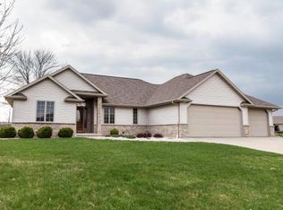363 Falcon Dr, Pulaski, WI 54162