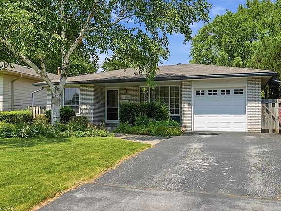 2nd image of 5155 Idlewood Cres