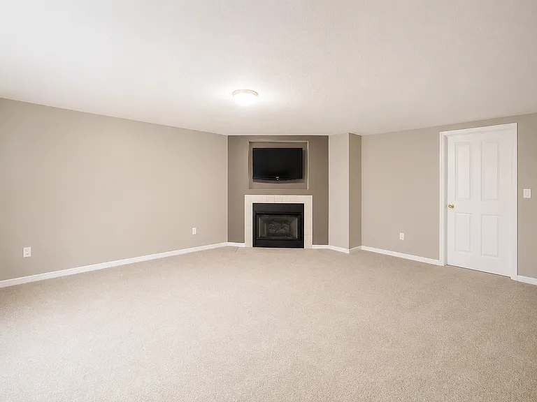 593 Lazelle Rd — Photo 13