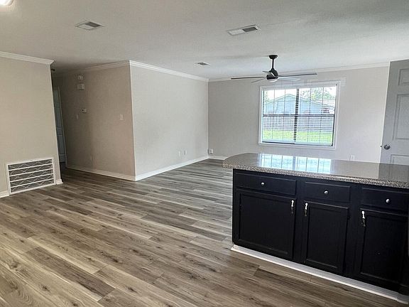2nd image of 587 Meadow Dr