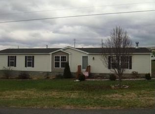 2021 Newbern Rd, Pulaski, VA 24301