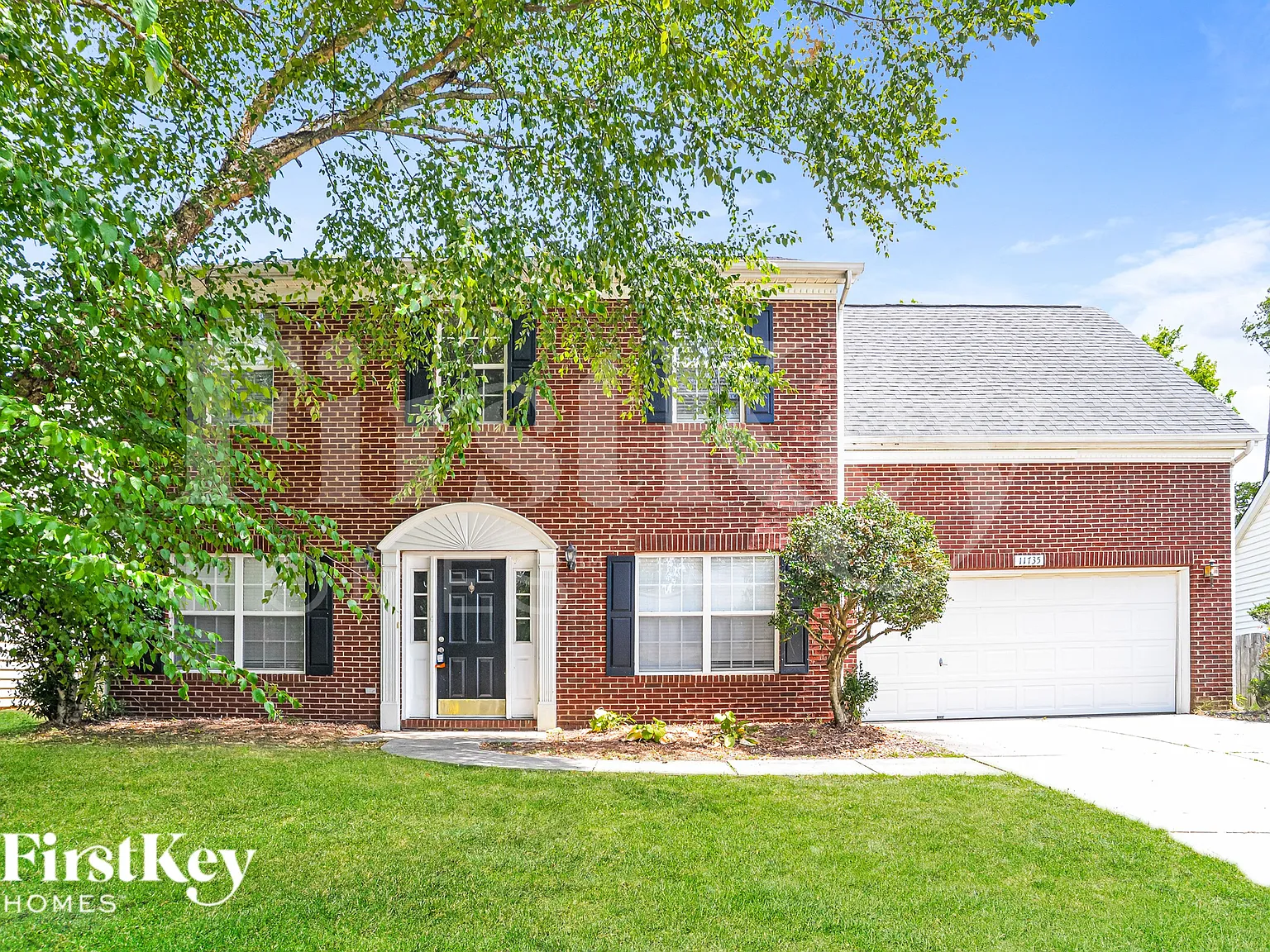 4 bed, 2.5 bath, 2199 sqft, $2,600 — Photo 1