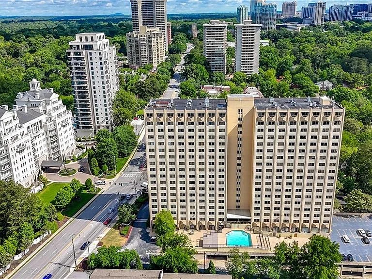 2479 Peachtree Rd NE #1801 — Photo 1