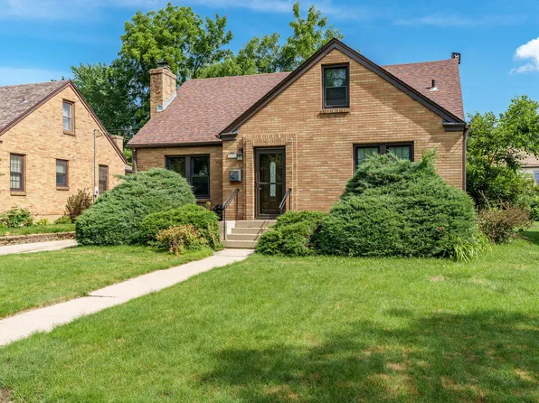 3320 Minnesota Dr, Rockford, IL 61108