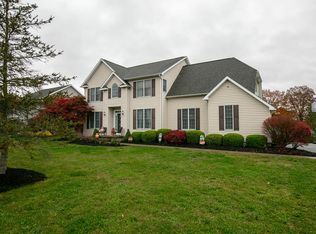 14 Turnberry Dr, Horseheads, NY 14845