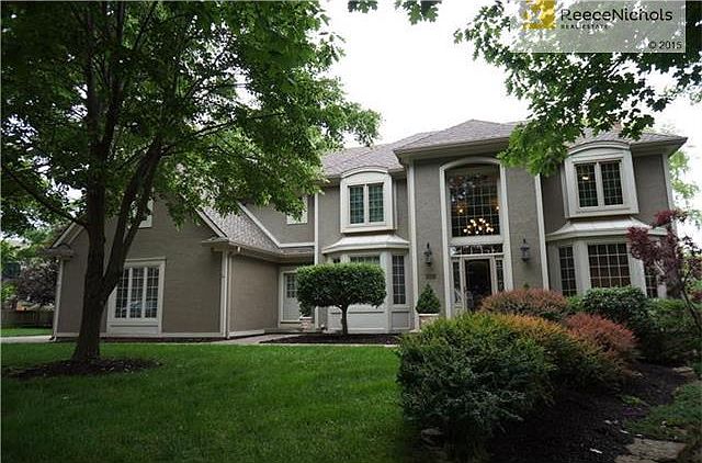 1st image of 1012 NW Silverthorn Dr