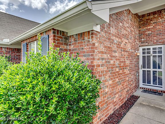 2nd image of 502 Meade Ct