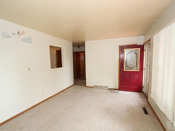 4th image of 630 11th St NW
