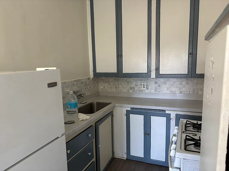 3521 Bellevue Ave — Photo 9