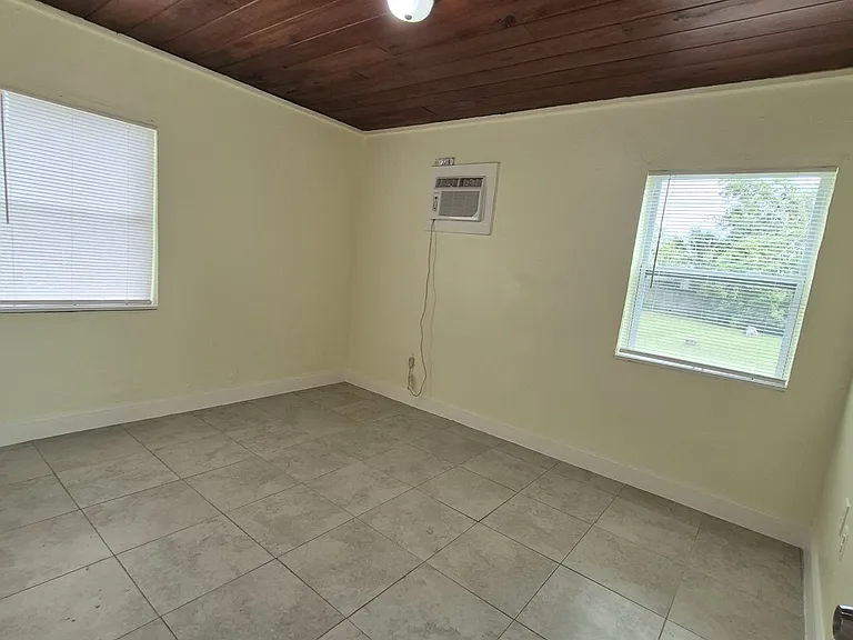 616 S Kentucky Ave — Photo 30