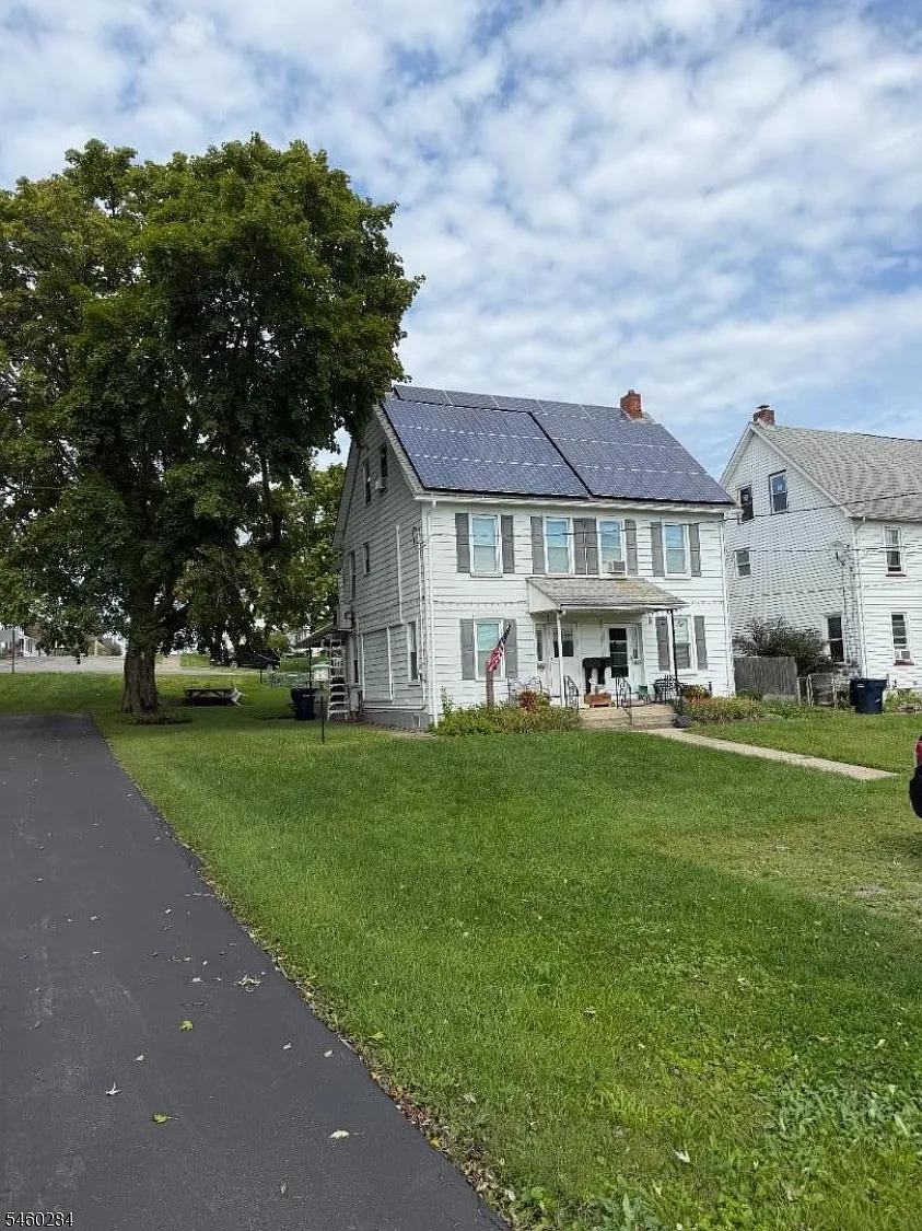 2 bed, 1.5 bath, $2,200 — Photo 2