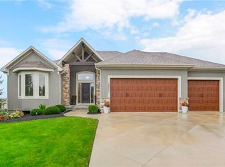 12001 W 164th St, Overland Park, KS 66221