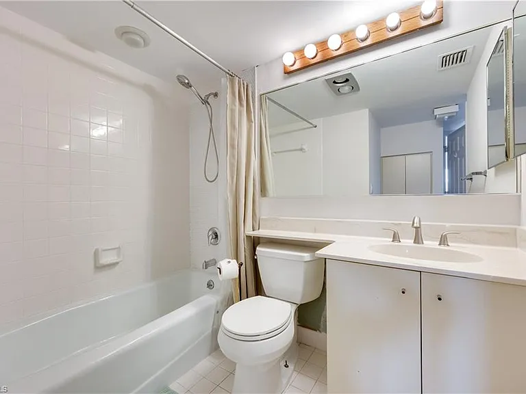 1645 Spoonbill Ln #C — Photo 16